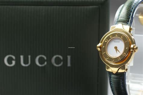 Gucci [Near MINT / BOX] Gucci 6600L Green Leather Band 